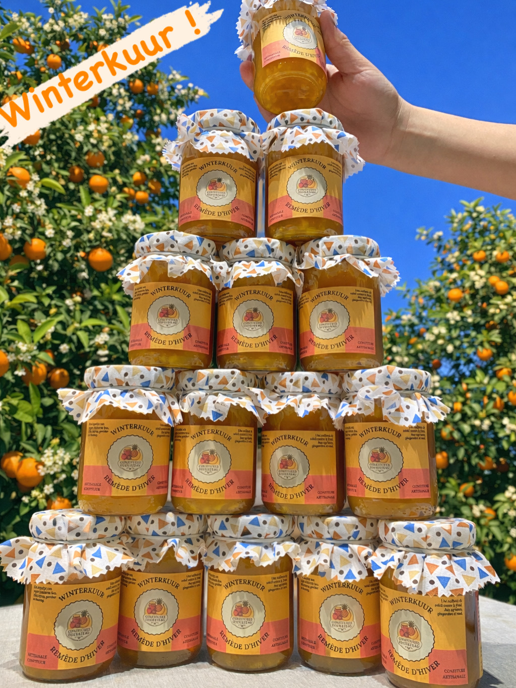 Winterkuur confituur opgestapeld in piramidevorm